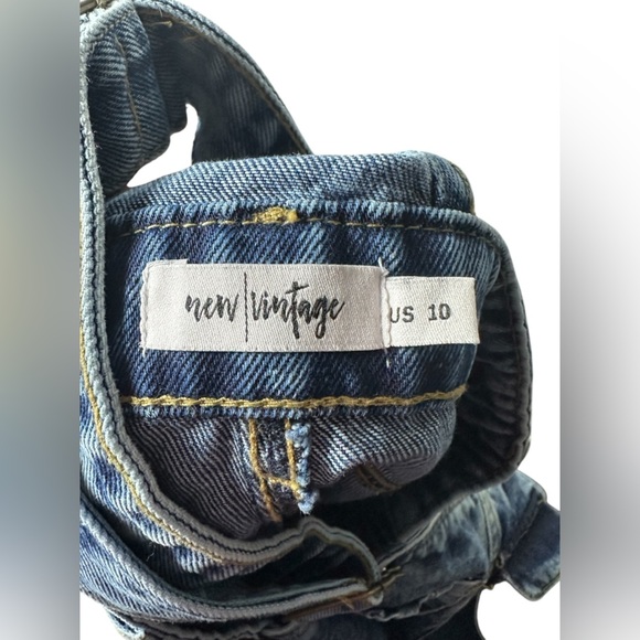 New Vintage Denim Overall Shorts Distressed Bib Overalls Women’s Size 10 - Picture 7 of 8